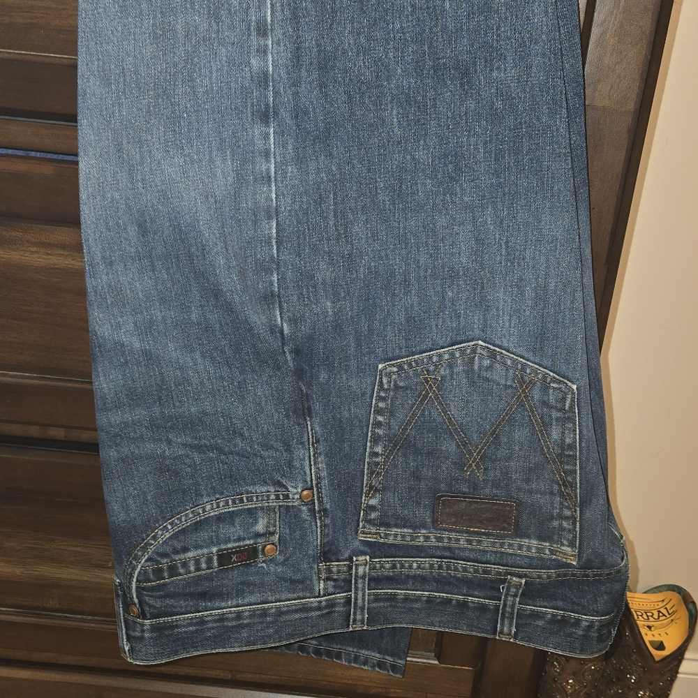 Wrangler 20x 01 competition jeans